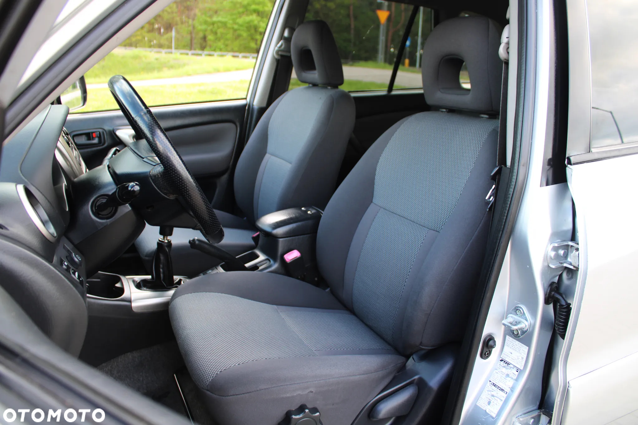 Toyota RAV4 - 25