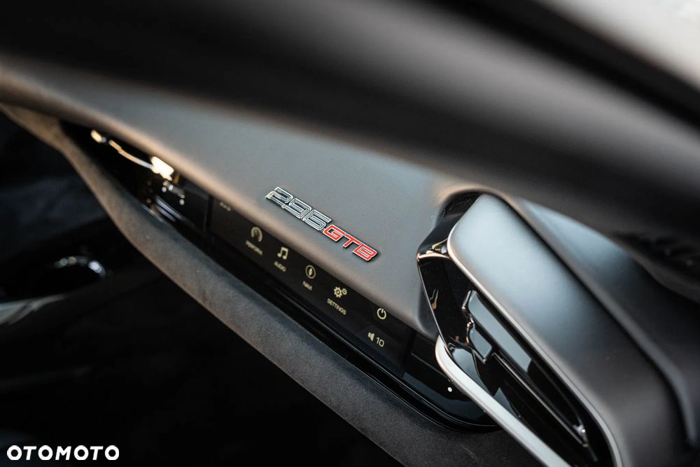 Ferrari 296 GTB - 30
