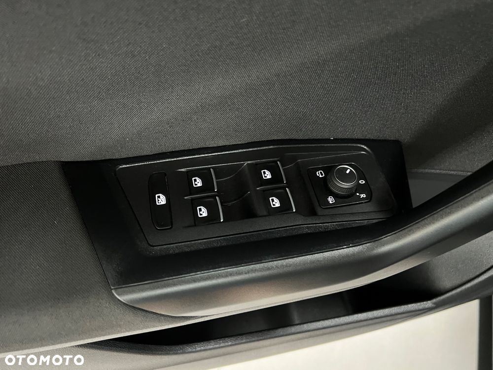 Volkswagen T-Roc - 27