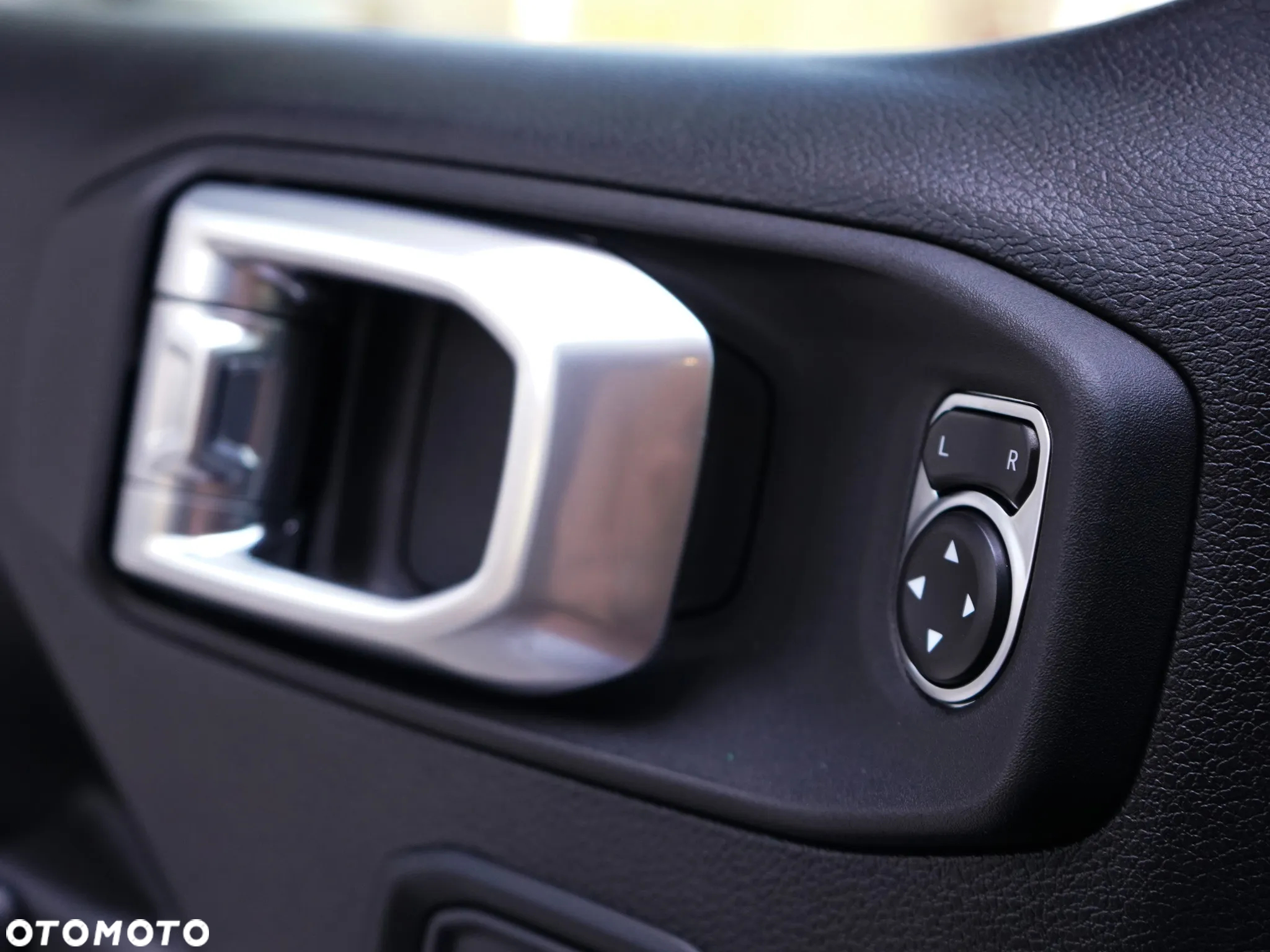 Jeep Wrangler - 28