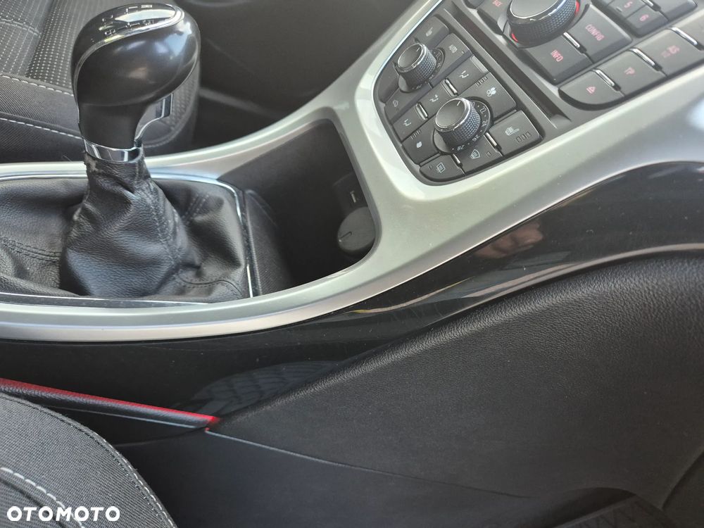 Opel Astra 1.4 T Sport S&S - 22