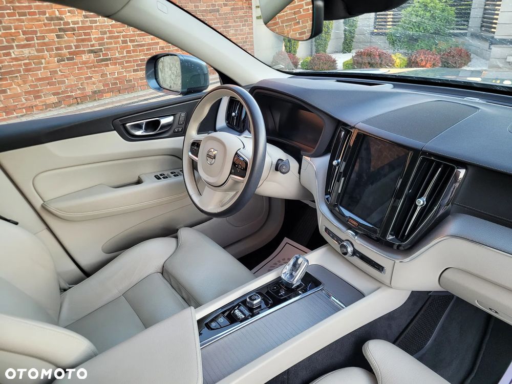 Volvo XC 60 B5 B AWD Inscription - 19
