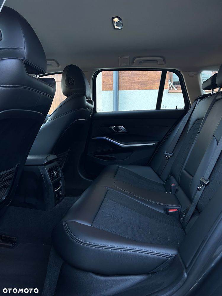 BMW Seria 3 320d - 14