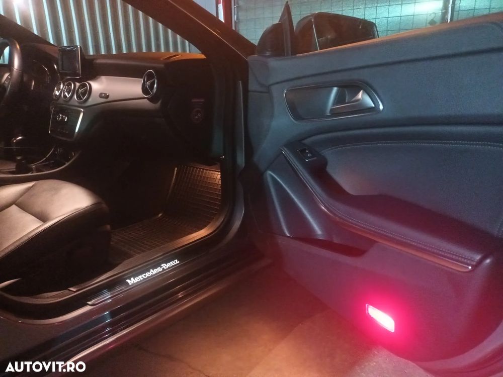Mercedes-Benz CLA 180 - 18