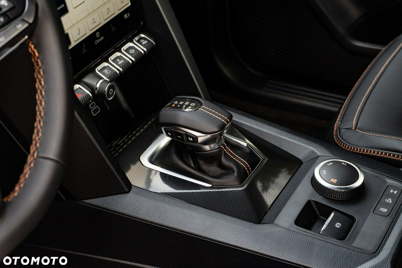 Volkswagen Amarok - 13