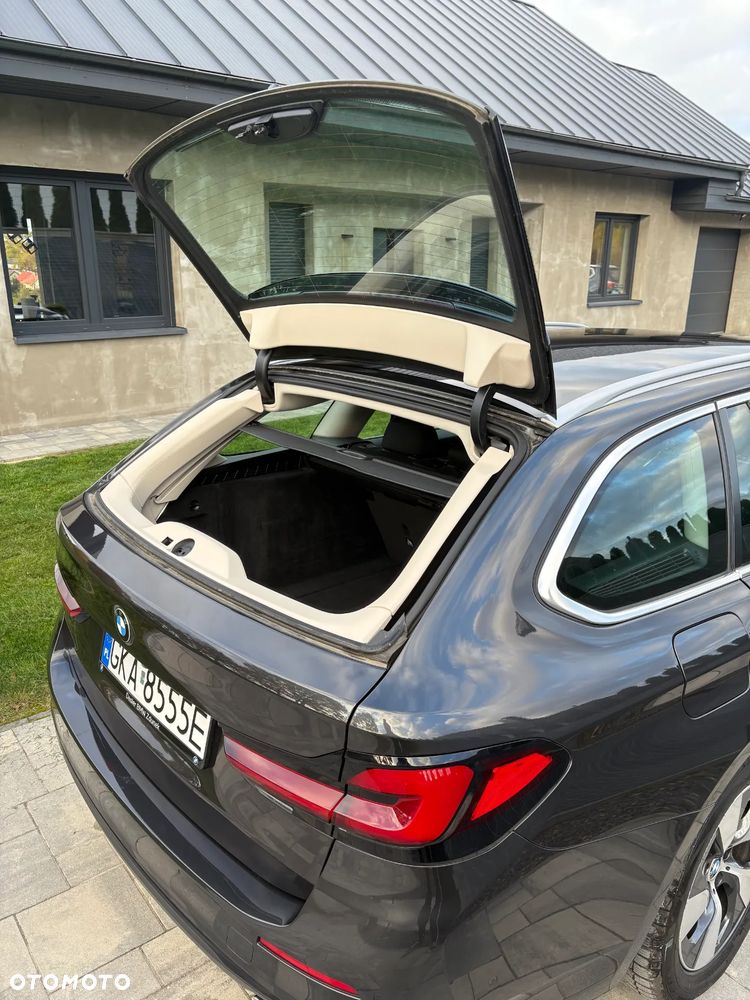 BMW Seria 5 520d Touring Luxury Line - 14