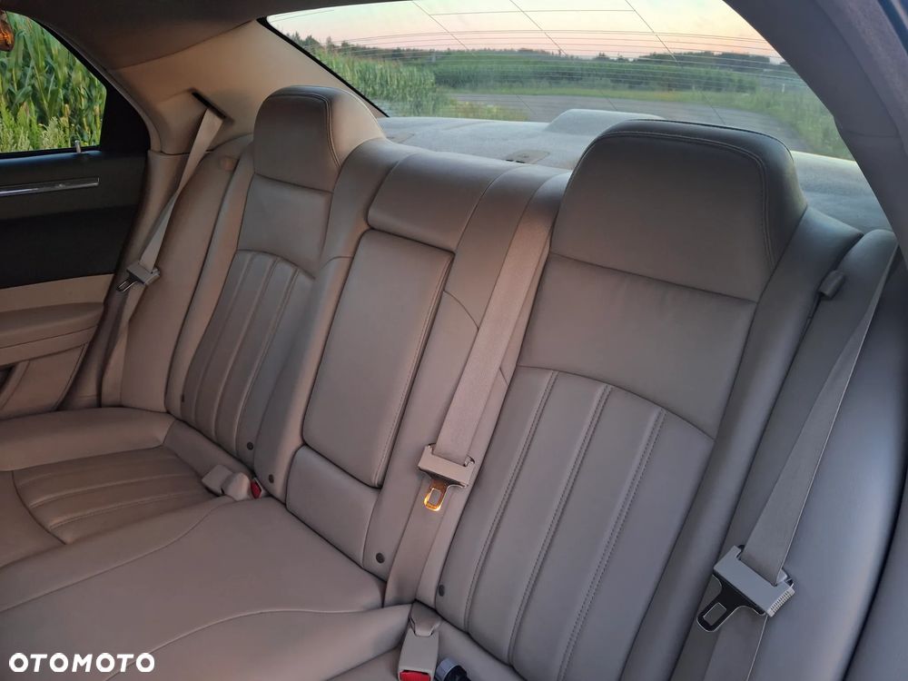 Chrysler 300C 5.7 Automatik - 13