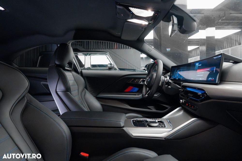 BMW M2 M240i xDrive - 36