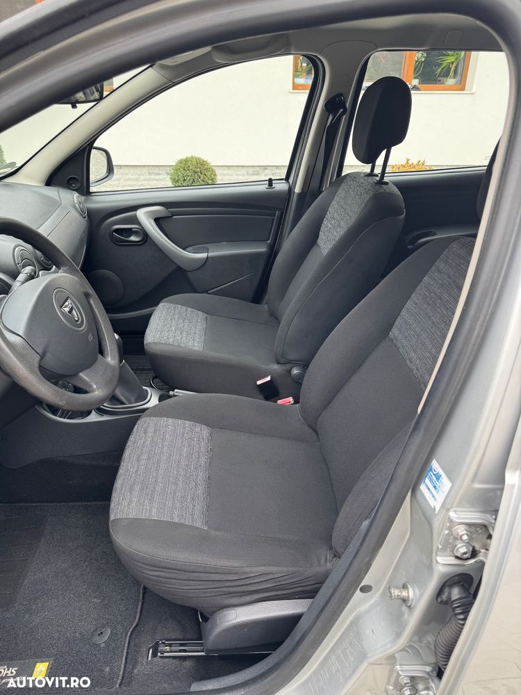 Dacia Duster 1.6 4x2 Prestige - 13