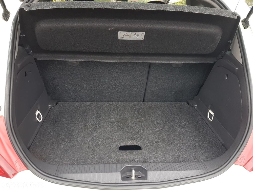 Opel Corsa 1.4 16V Satellite - 17