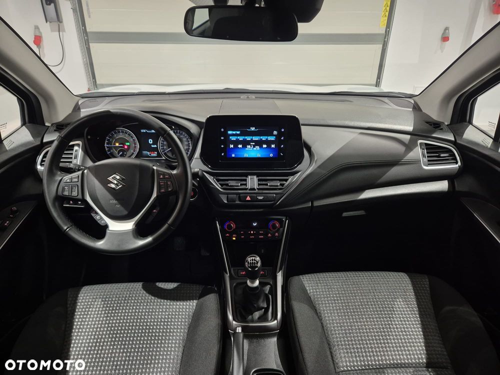 Suzuki S-Cross - 12
