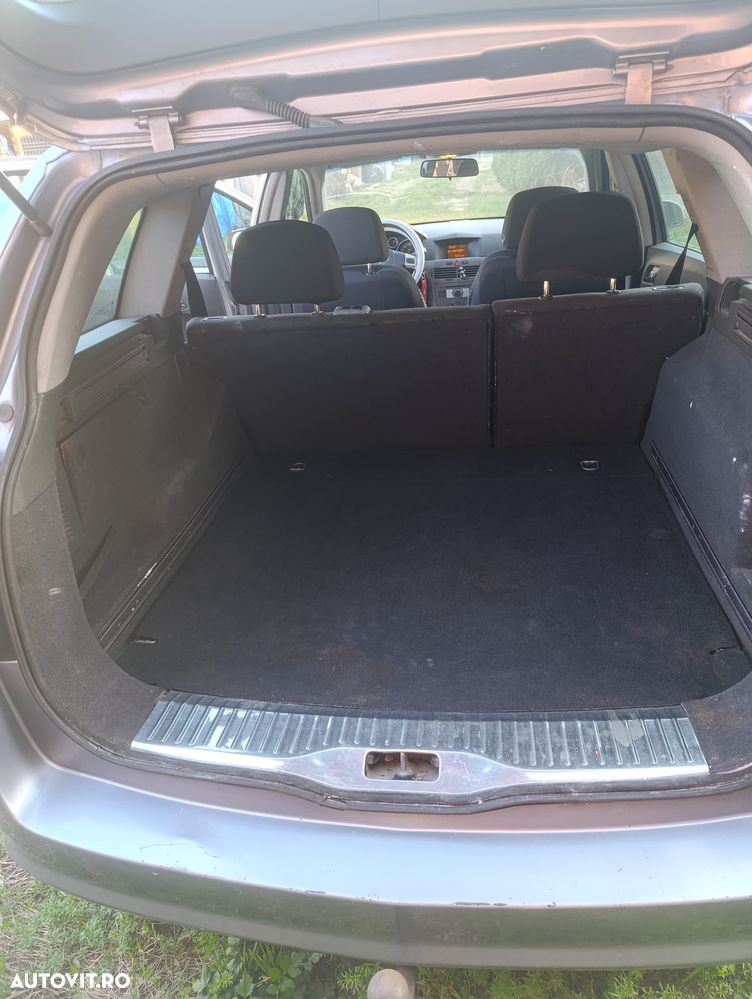 Opel Astra 1.7 CDTi Essentia - 12