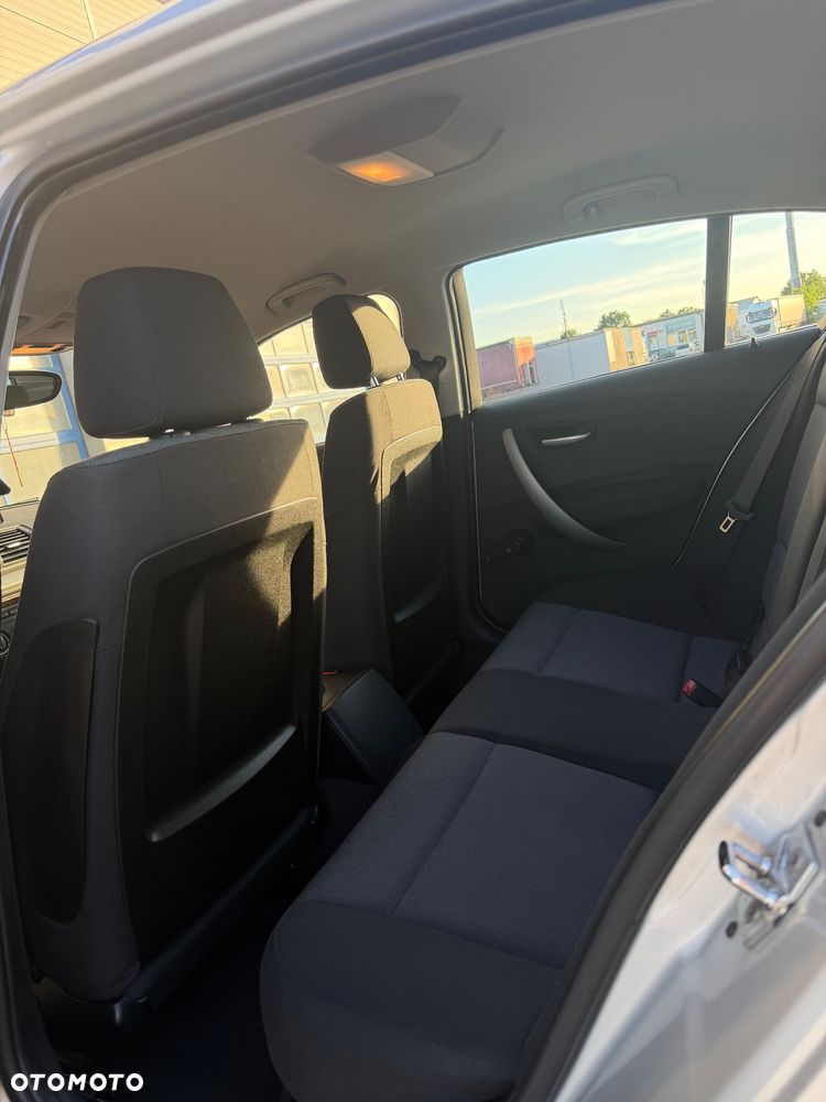 BMW Seria 1 - 23