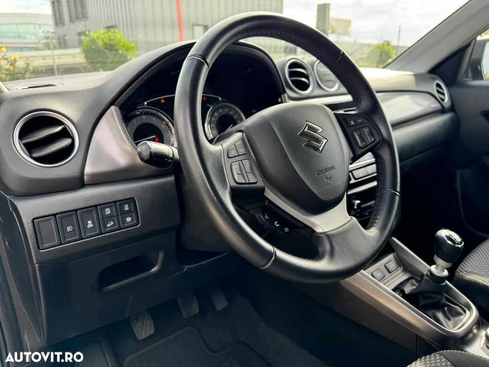 Suzuki Vitara 1.4 Boosterjet AllGrip MHEV Passion - 14