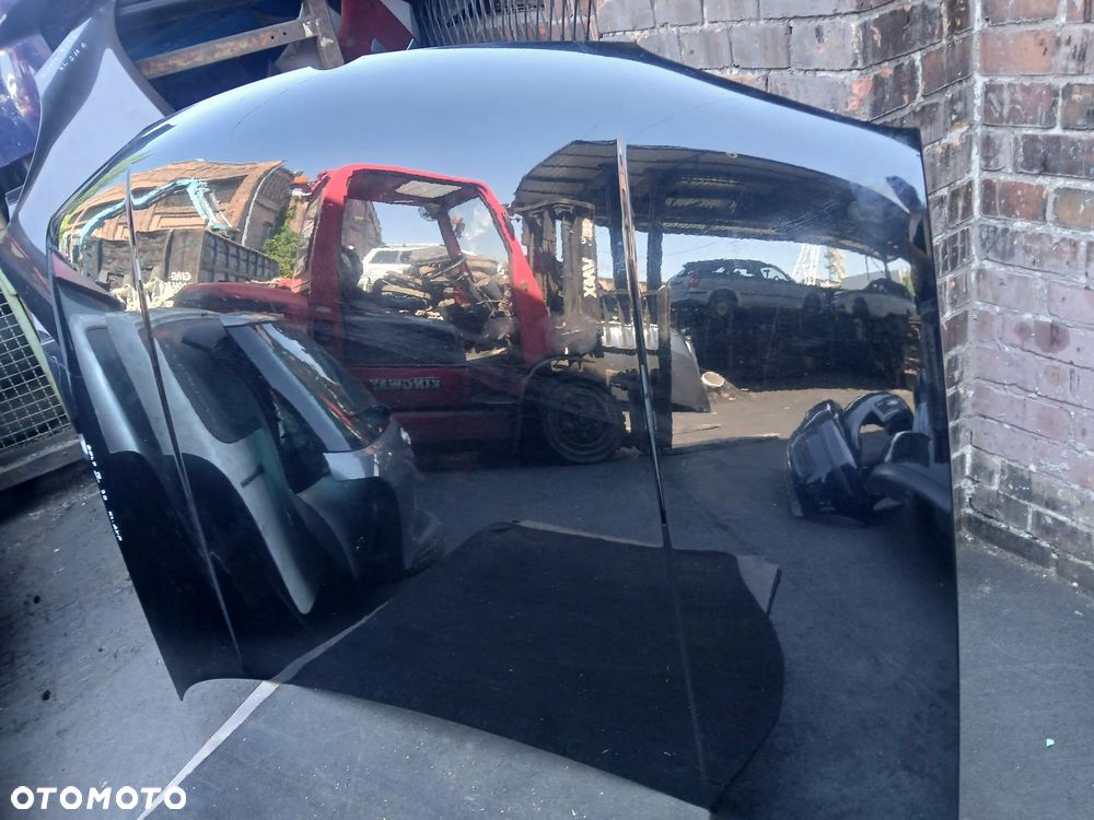 Volkswagen Golf IV Maska kolor czarny - 1