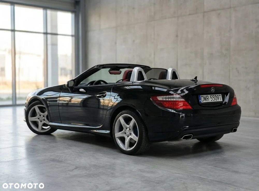 Mercedes-Benz SLK 350 (BlueEFFICIENCY) 7G-TRONIC - 9