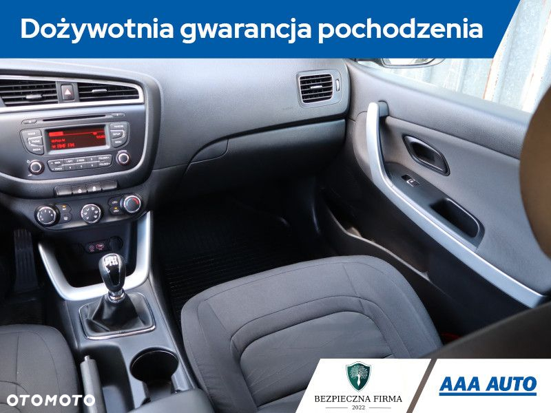 Kia Ceed - 9