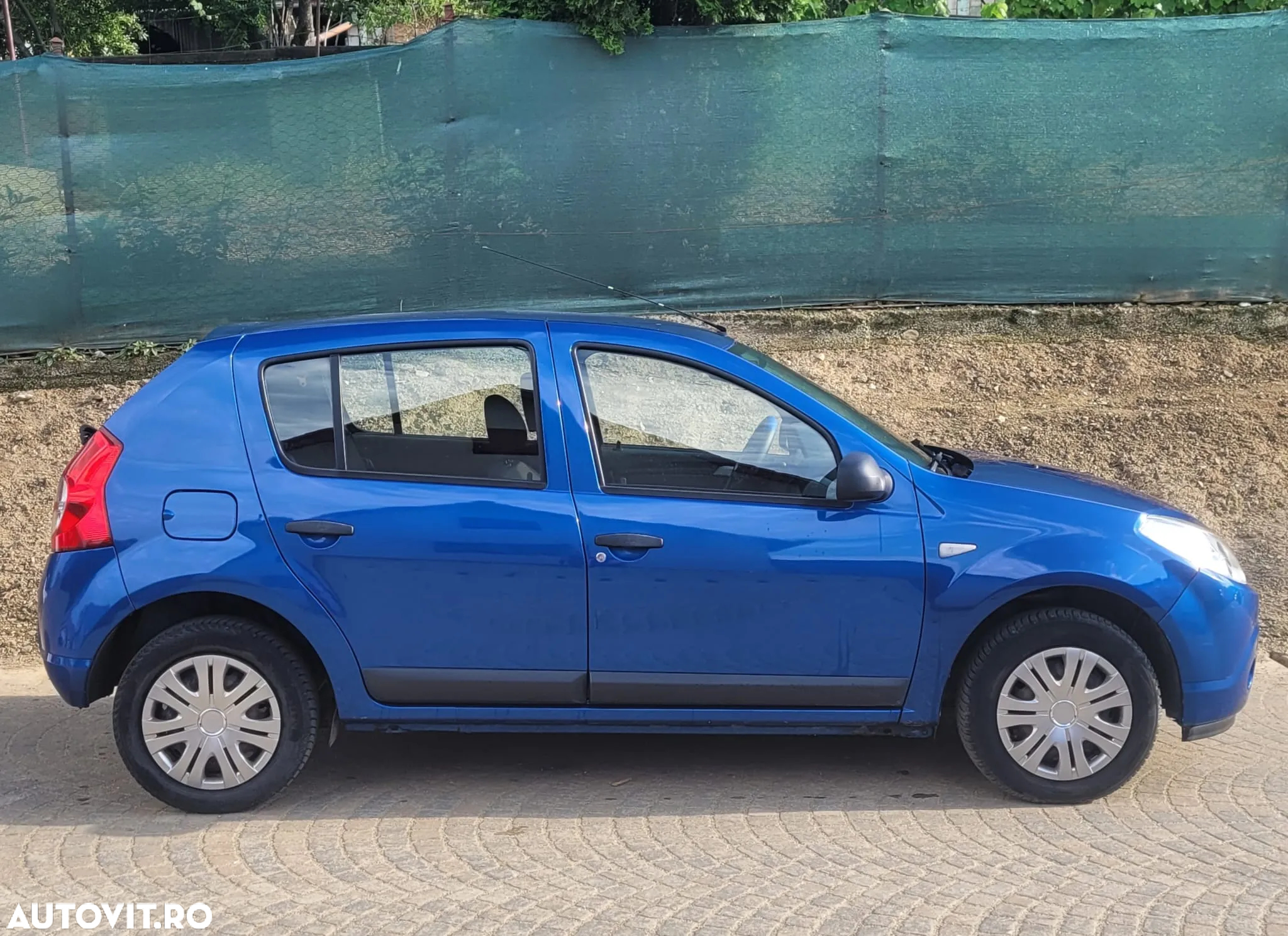 Dacia Sandero 1.2 16V 75 Laureate - 4
