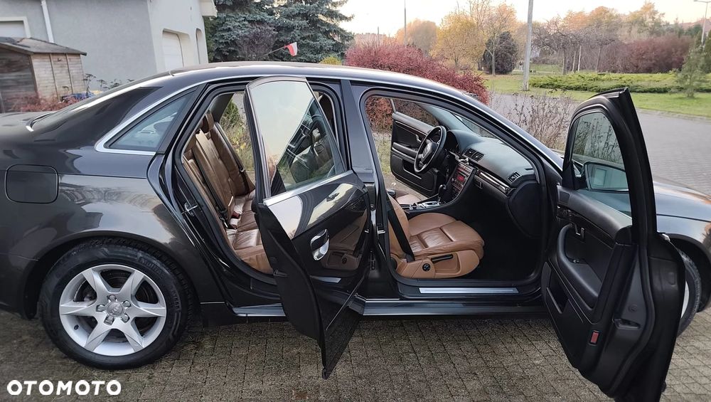 Audi A4 Limousine - 28