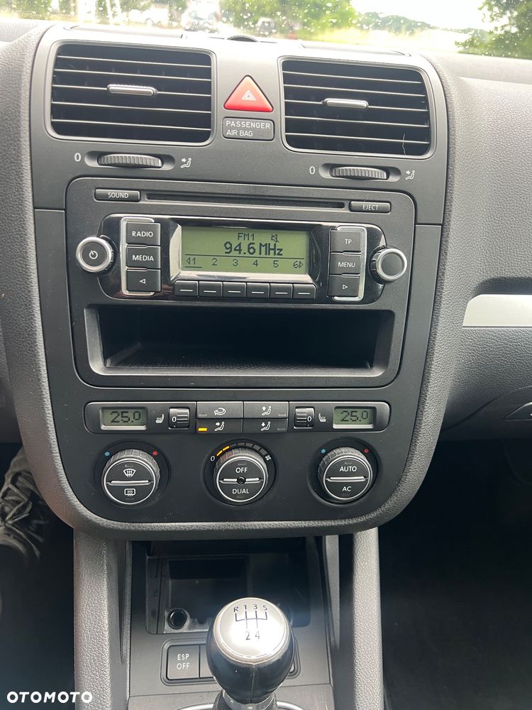 Volkswagen Golf - 18
