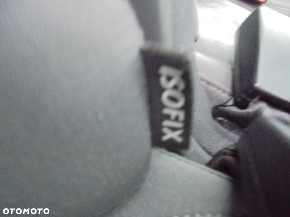 Volkswagen Touran 2.0 TDI DPF BlueMotion Technology DSG Highline - 17