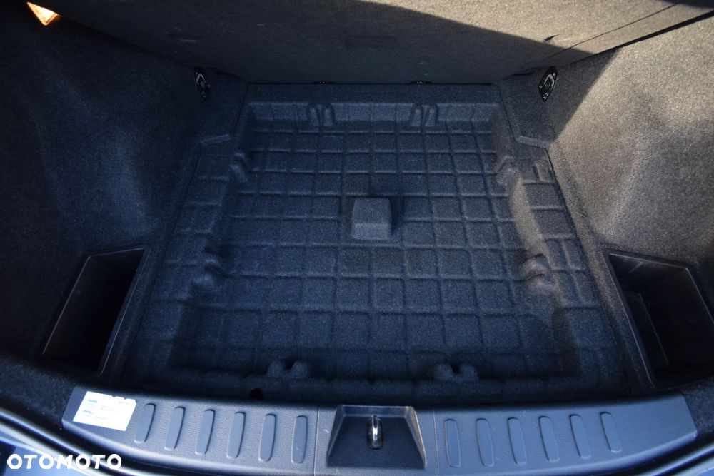 BMW X1 sDrive20d - 38