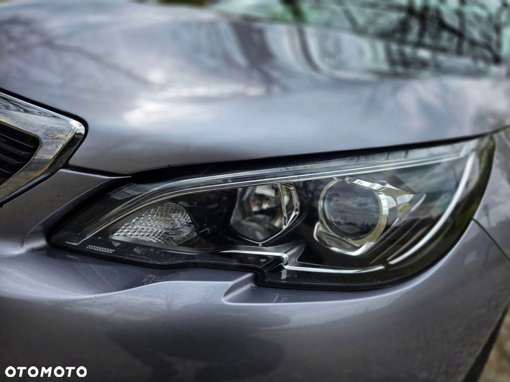 Peugeot 308 BlueHDi 130 Allure Pack - 24