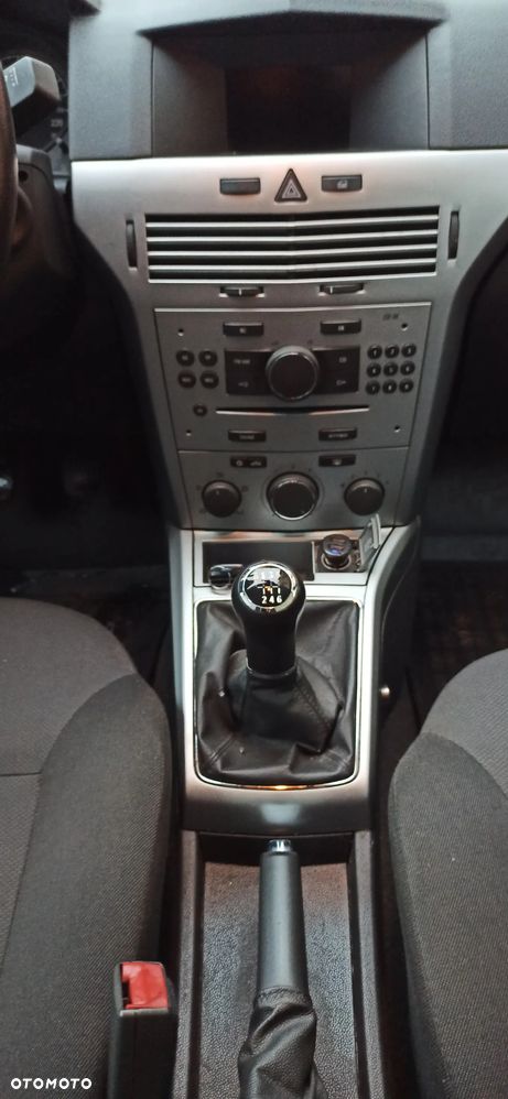 Opel Astra 1.7 CDTI - 9