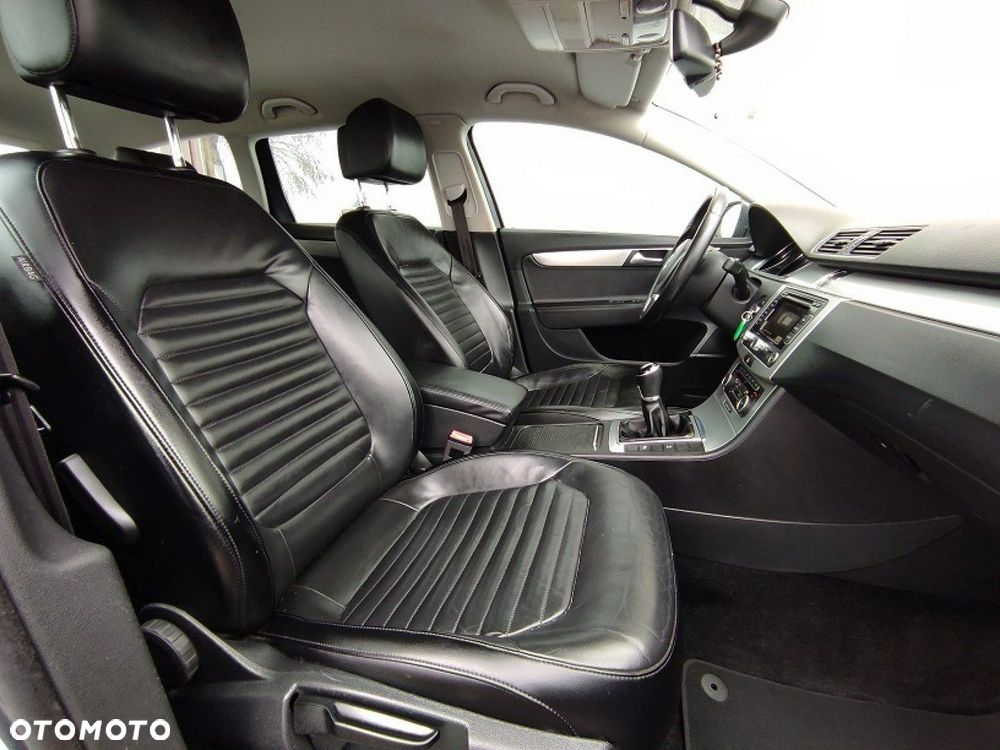 Volkswagen Passat - 13