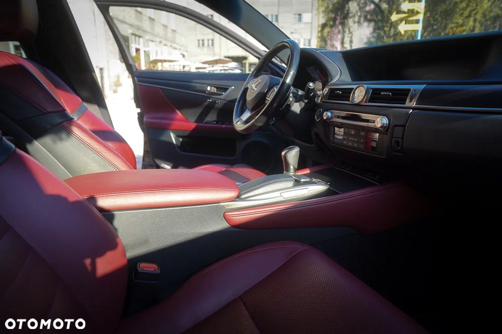 Lexus GS 200t / 300 F Sport - 8