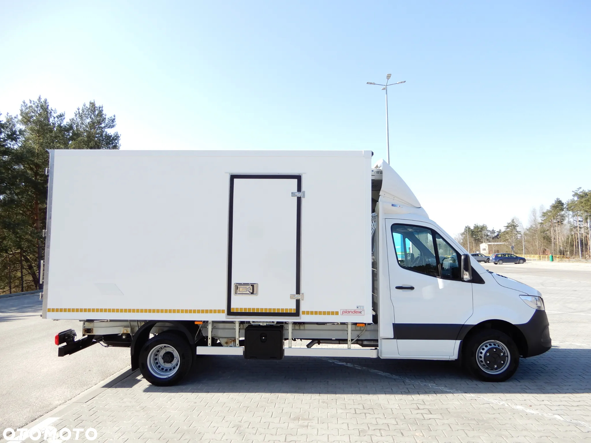 Mercedes-Benz Sprinter 516 CDI 163 KM 2.2 CDI Chłodnia Mroźnia -32*C +29*C Boczne Drzwi x 2 Izoterma PLANDEX 4.19 Cm 8.E.Palet Agregat Thermo King V300 MAX Zasilany Na Postoju V230 Stan Auta Jak NOWY - 3