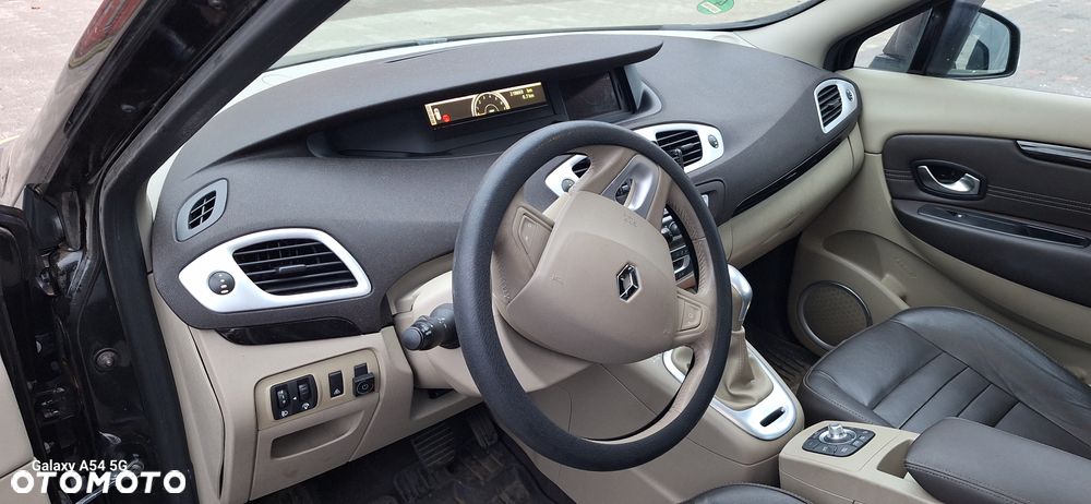 Renault Scenic 2.0 16V 140 CVT Bose Edition - 9