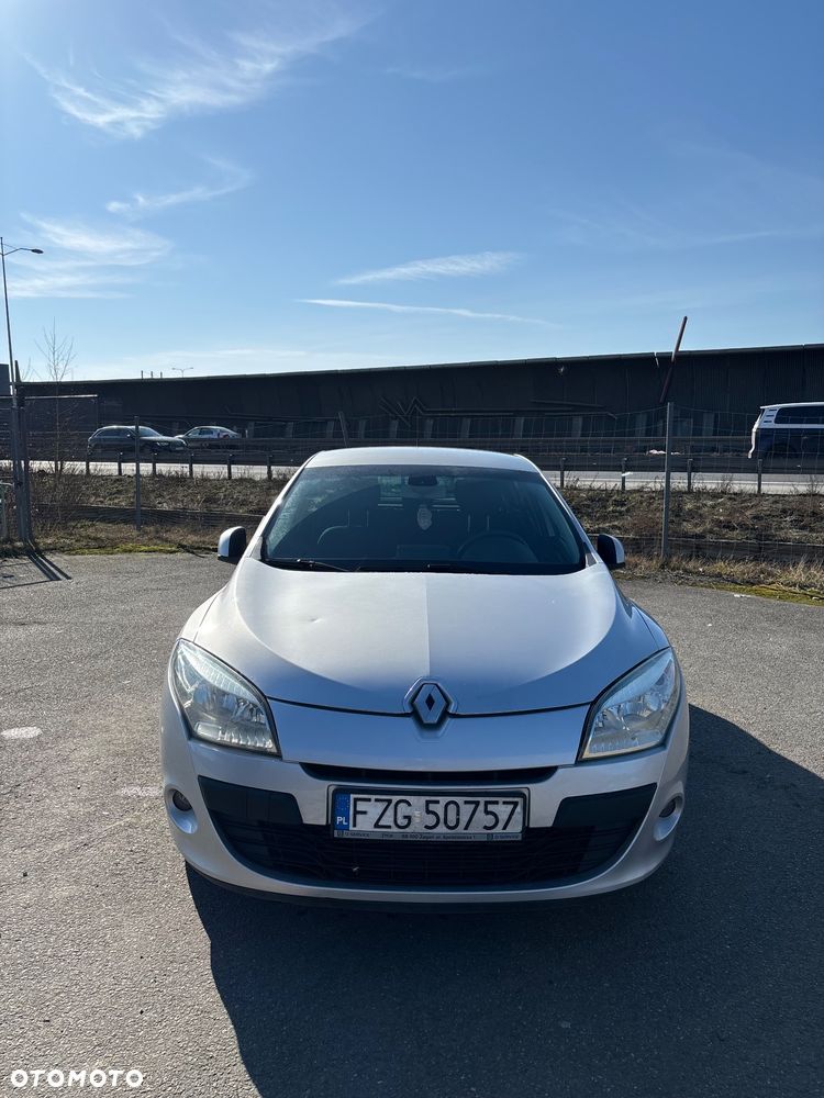 Renault Megane 1.9 dCi FAP Dynamique - 3