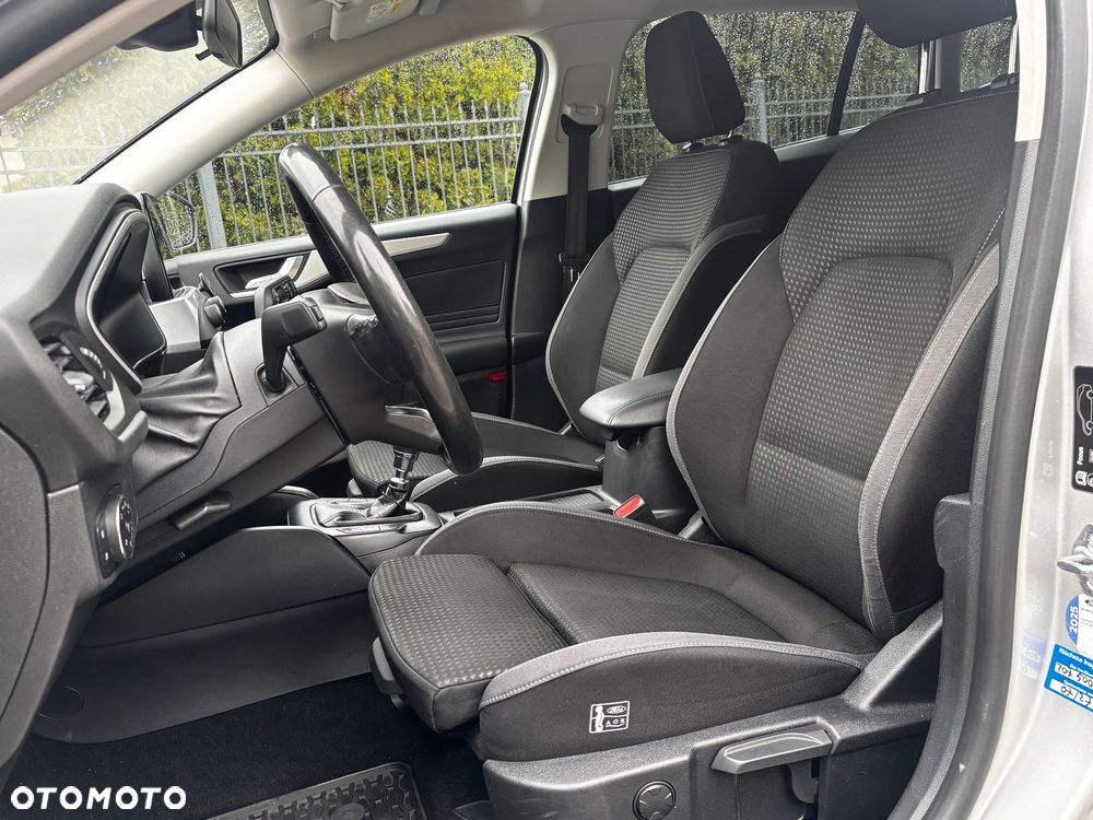 Ford Focus 2.0 EcoBlue STart-Stopp-System TITANIUM - 8