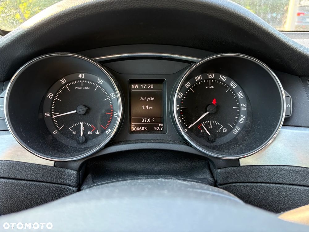 Skoda Superb 1.8 TSI Business - 9