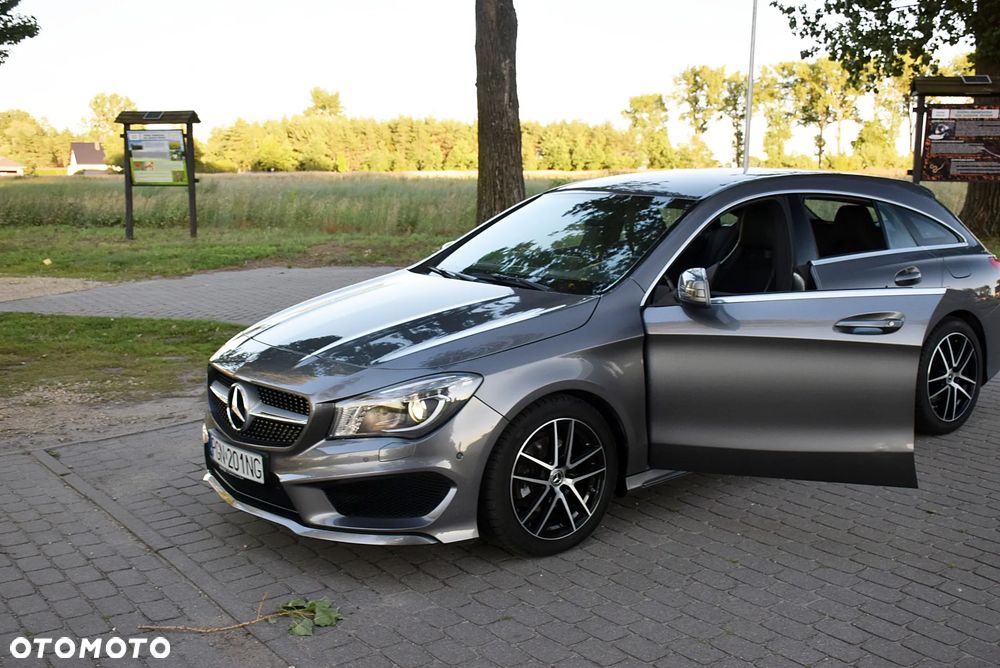 Mercedes-Benz CLA 200 7G-DCT UrbanStyle Edition - 23