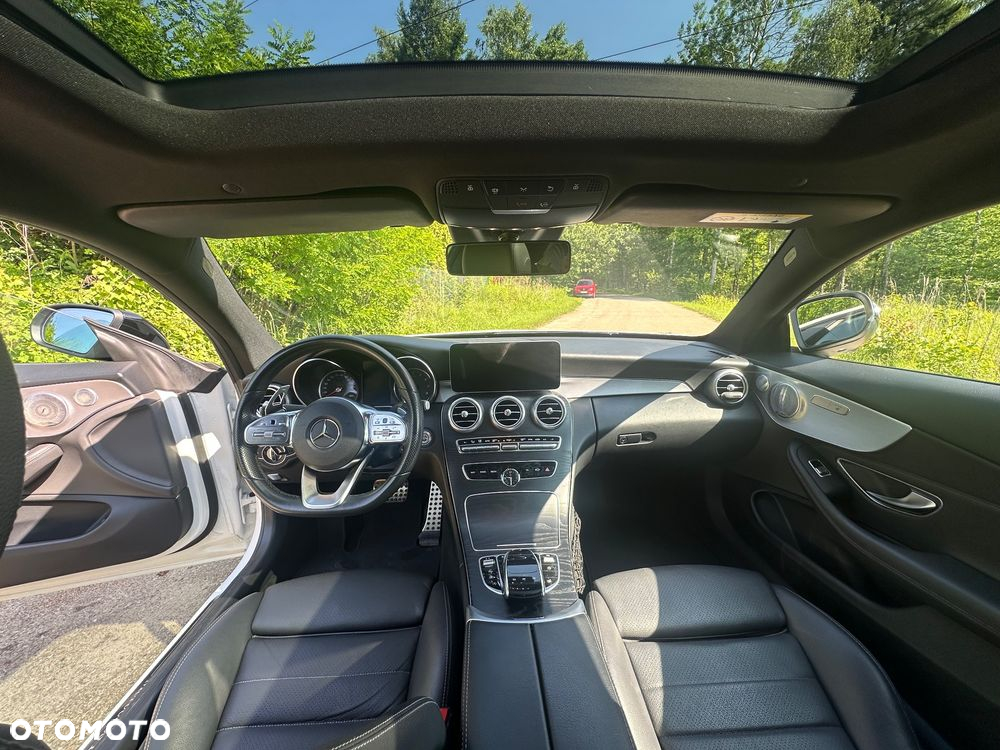 Mercedes-Benz Klasa C 300 9G-TRONIC - 30