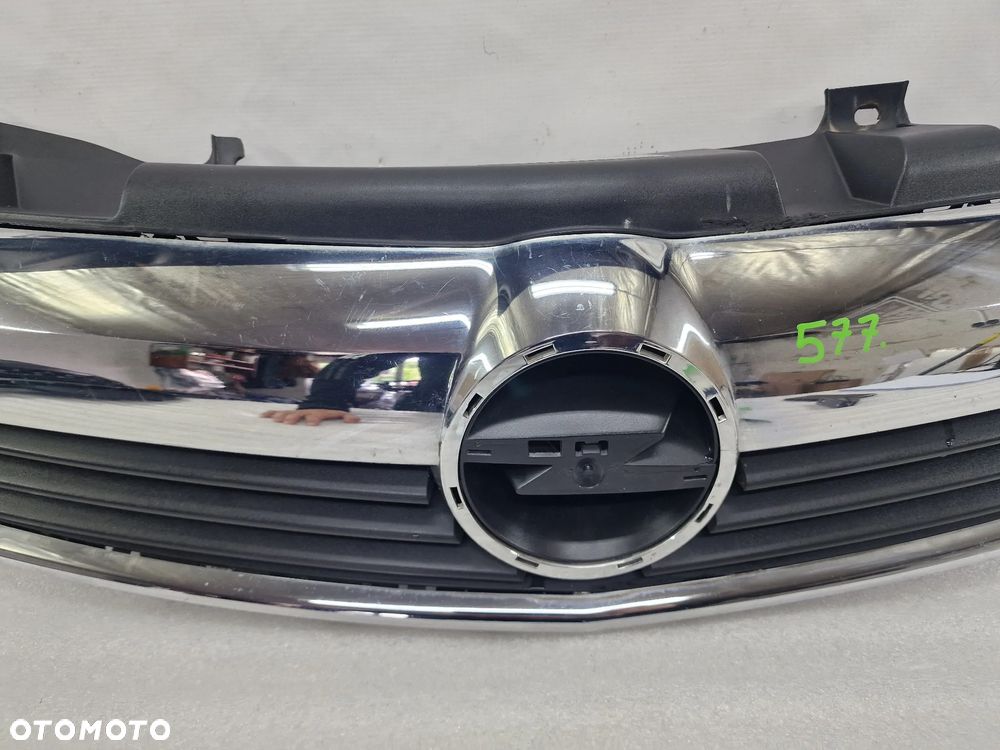 OPEL ZAFIRA B 05- ATRAPA / GRILL PRZEDNI PRZÓD , NR 13136136 , NR AUKCJI GL577 - 4