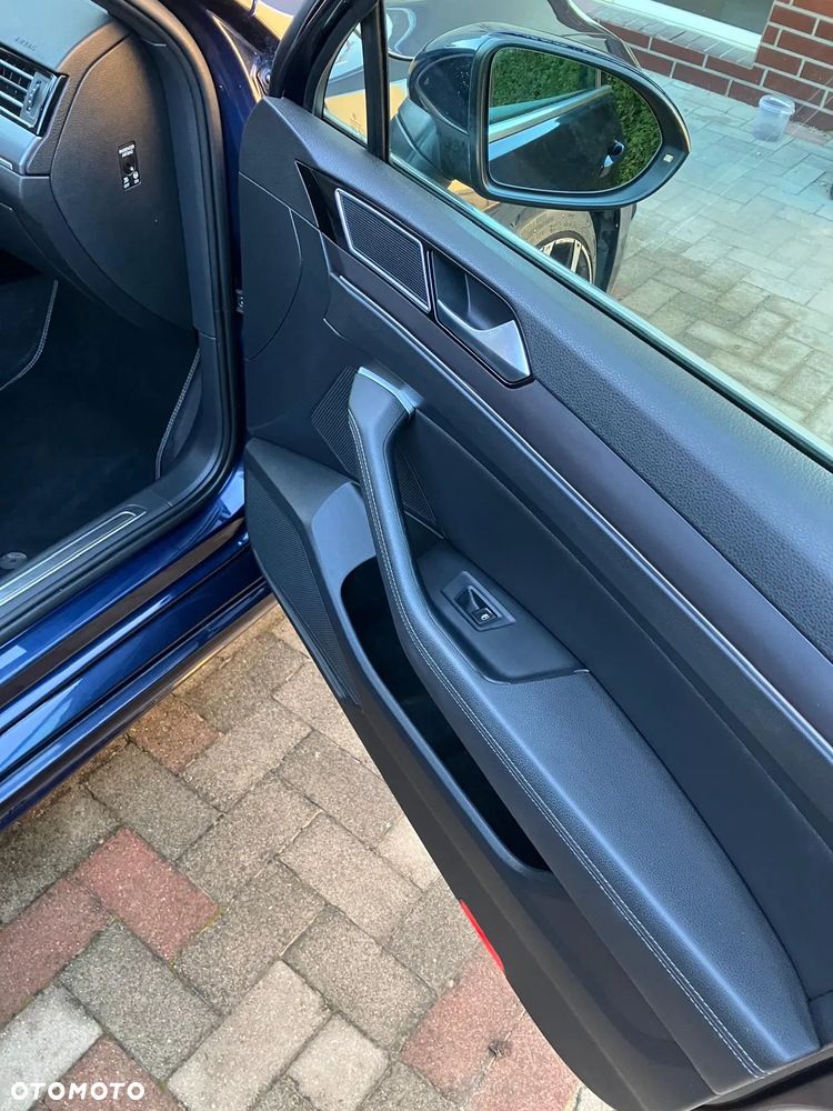 Volkswagen Passat - 22