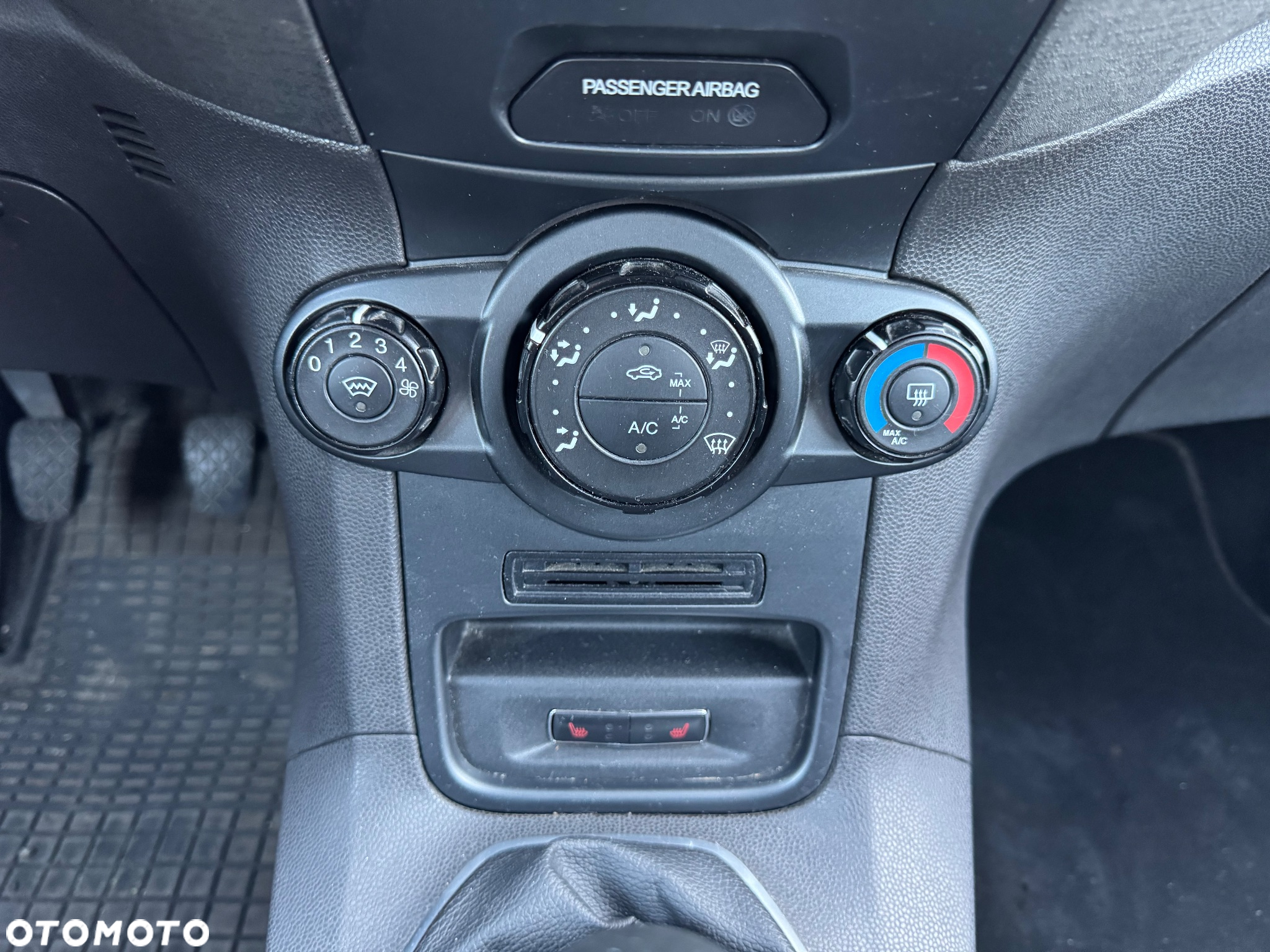 Ford Fiesta 1.25 Celebration - 9