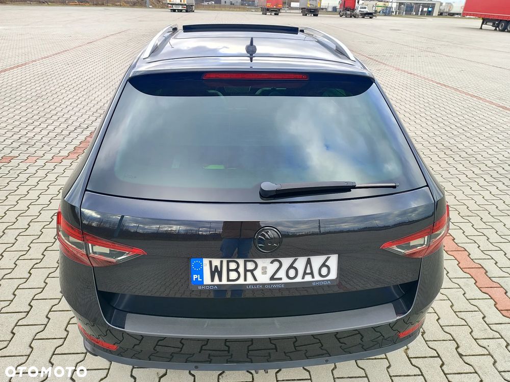 Skoda Superb 1.4 TSI ACT DSG Style - 5