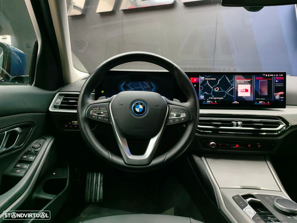 BMW 320 e Aut. Sport Line - 23