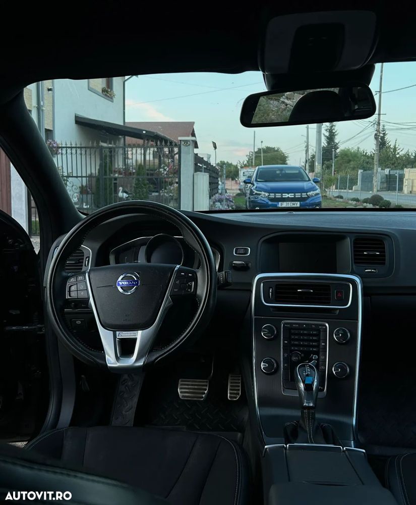 Volvo V60 D3 Geartronic R-Design - 17