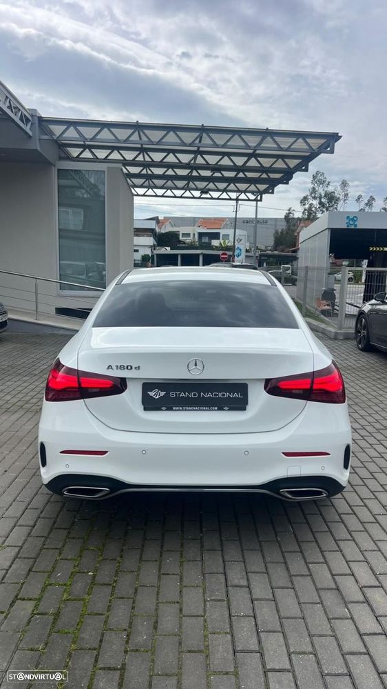 Mercedes-Benz A 180 Limousine d AMG Line Aut. - 4