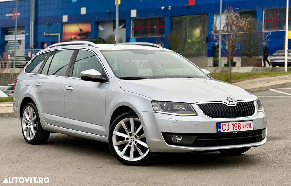 Skoda Octavia 1.6 TDI (Green tec) DSG Style - 2