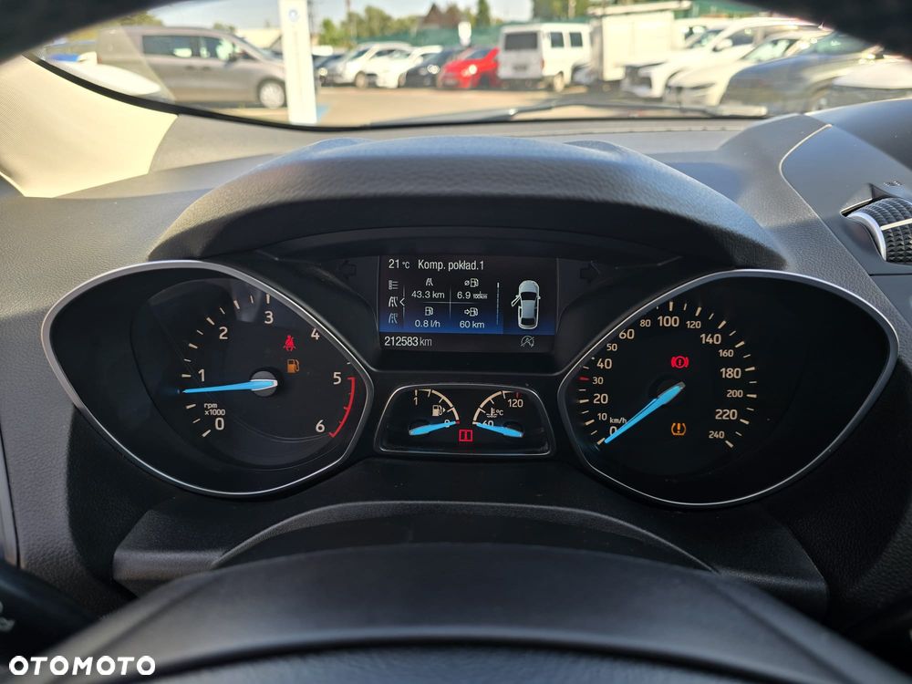Ford Kuga 1.5 TDCi 2x4 Titanium - 7