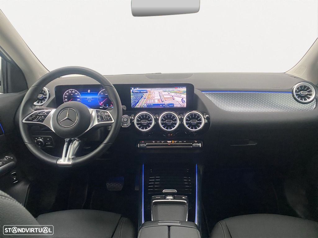 Mercedes-Benz GLA 180 d - 11