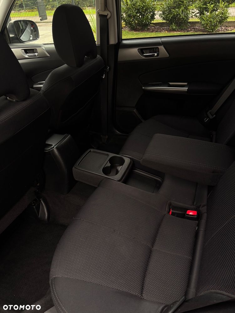 Subaru Forester 2.0D XA 000 Euro5 - 12