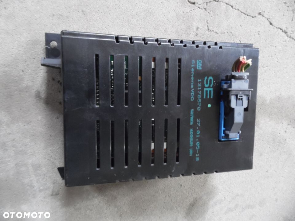 Opel astra H wyświetlacz 13178570 - 1