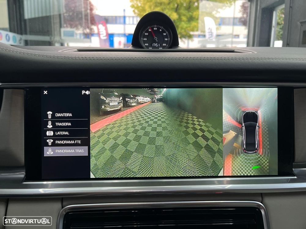 Porsche Panamera 4 S - 28